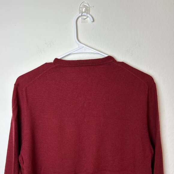 Gap Merino Wool Sweater Men’s Medium Red V-Neck Normcore Preppy Valentines - Picture 5 of 8